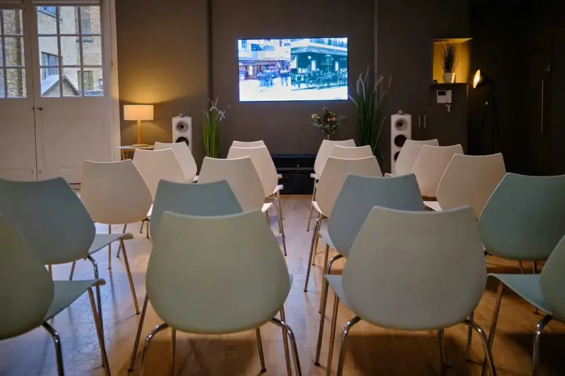 Canalside Studios in Angel